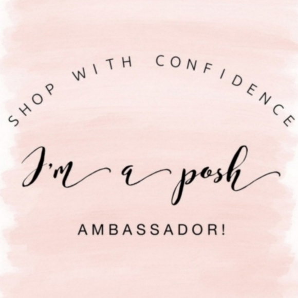 Gorgeous Pearl Gold Criss Cross Stud Earrings NEW in package - Picture 3 of 7